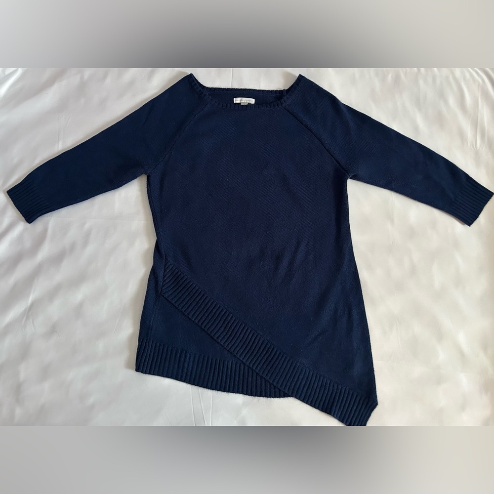 New York & Company Navy Blue Asymmetrical Hem Knit Sweater Size Medium